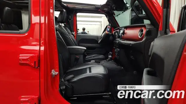 Jeep Wrangler 2020 — Şəkil 19/20
