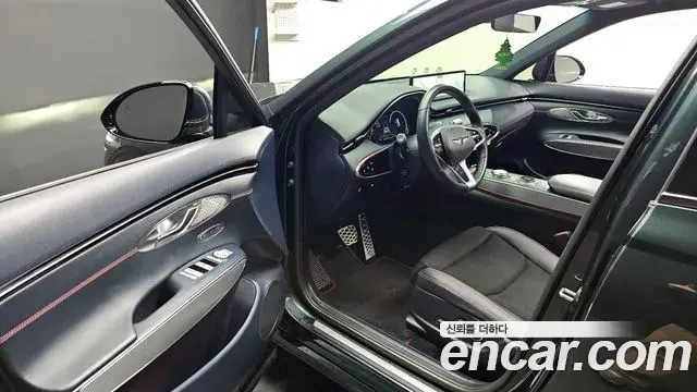 Genesis GV70 2022 — Photo 17/20