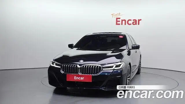 BMW 5 Series 2022 — ფოტო 15/20
