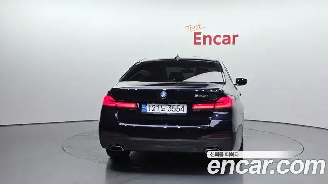 BMW 5 Series 2022 — ფოტო 4/20