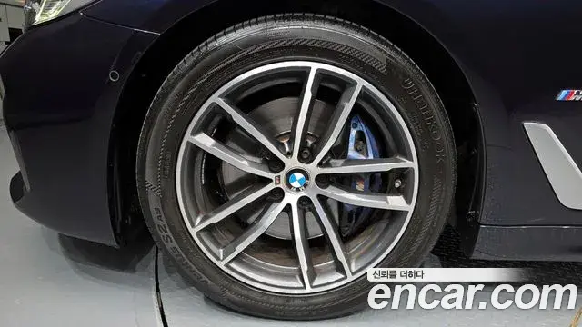 BMW 5 Series 2022 — ფოტო 20/20