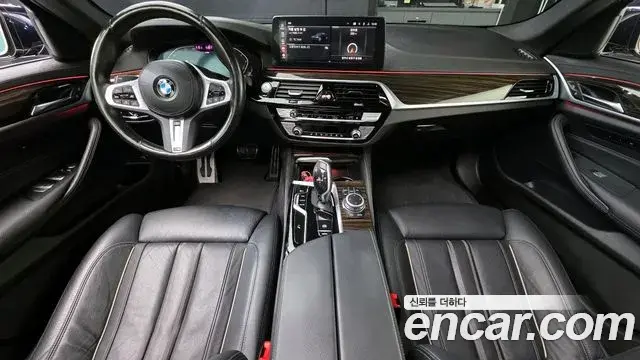 BMW 5 Series 2022 — ფოტო 19/20