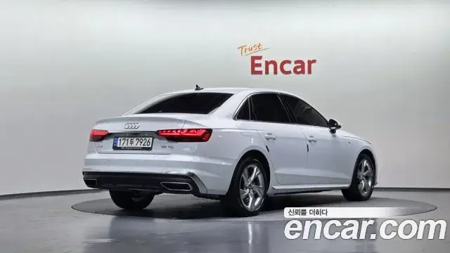 Audi A4 2021 — Şəkil 1/21