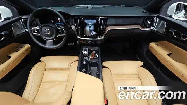 Volvo S60 2024 — Şəkil 11/20