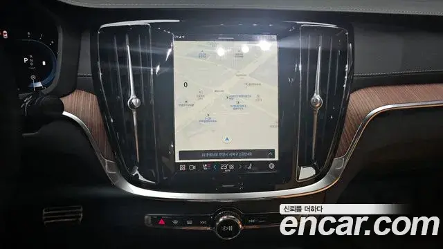 Volvo S60 2024 — Şəkil 13/20