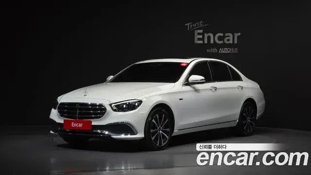 Mercedes-Benz E-Class 2021 — ფოტო 16/20