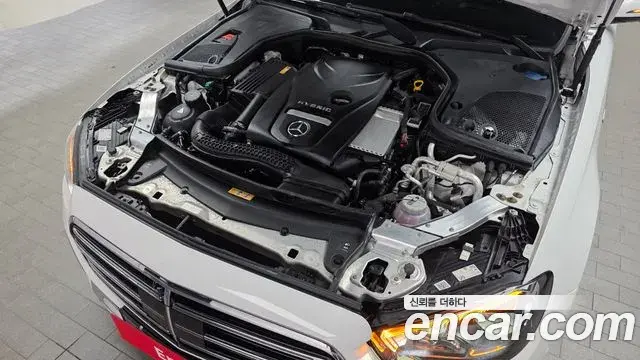 Mercedes-Benz E-Class 2021 — ფოტო 1/20