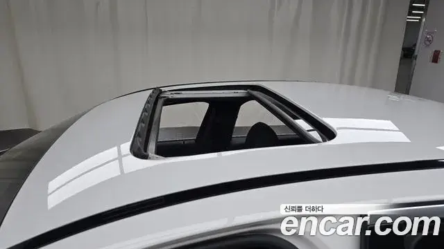 Mercedes-Benz E-Class 2021 — ფოტო 7/20