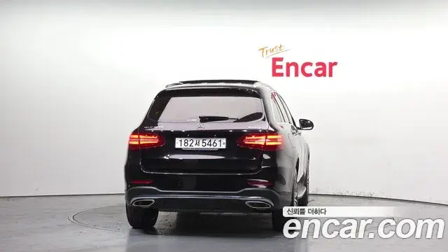 Mercedes-Benz GLC-Class 2019 — ფოტო 8/20