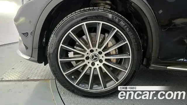 Mercedes-Benz GLC-Class 2019 — ფოტო 9/20