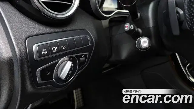 Mercedes-Benz GLC-Class 2019 — ფოტო 17/20