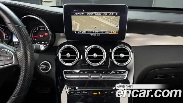 Mercedes-Benz GLC-Class 2019 — ფოტო 16/20