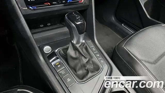 Volkswagen Tiguan Allspace 2022 — ფოტო 18/20