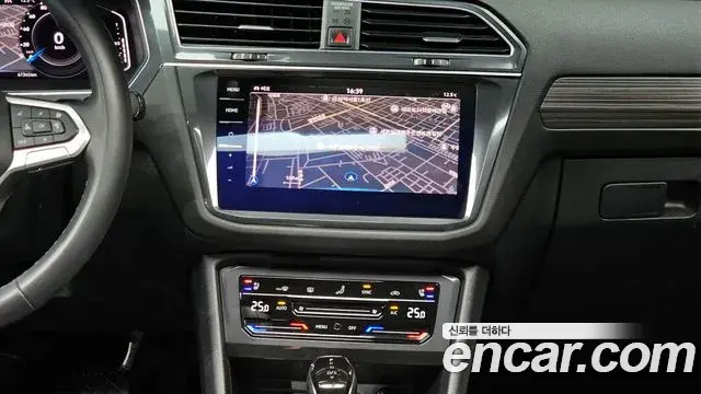 Volkswagen Tiguan Allspace 2022 — ფოტო 11/20