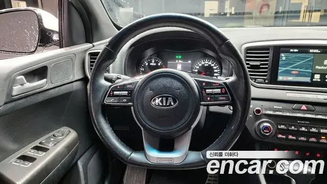 Kia Sportage The Bold 2020 — Фото 14/20