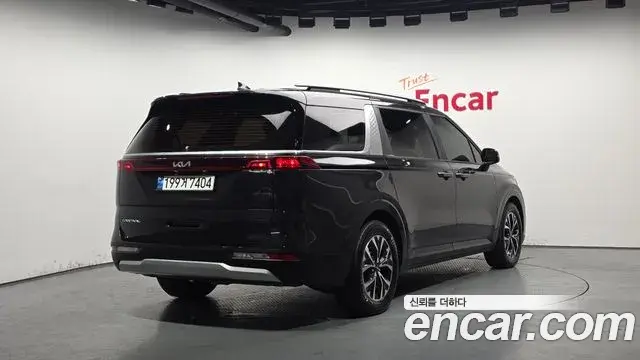 Kia Carnival 2021 — Şəkil 18/20