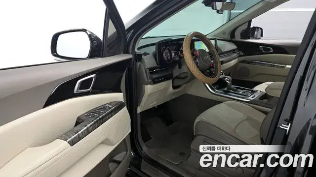 Kia Carnival 2021 — Şəkil 8/20