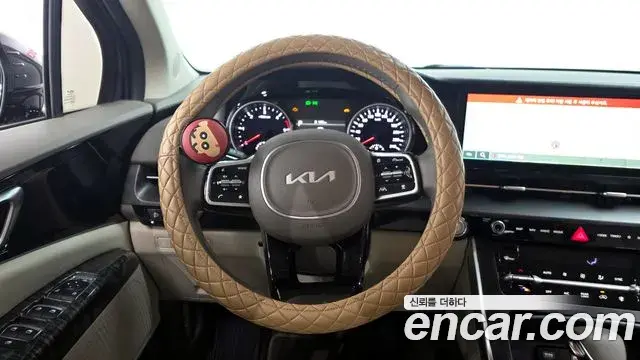 Kia Carnival 2021 — Şəkil 17/20