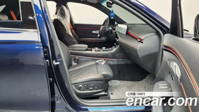 Genesis GV70 2025 — Şəkil 14/20