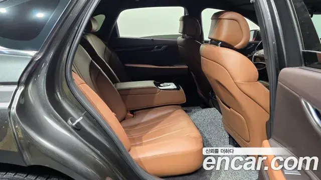 Genesis G80 2022 — Photo 1/20