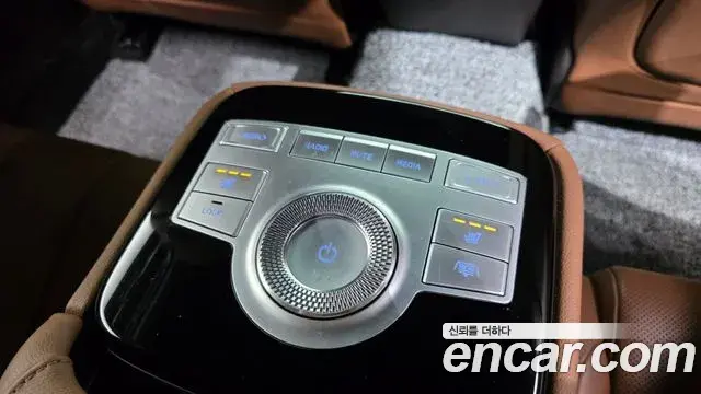 Genesis G80 2022 — Photo 16/20