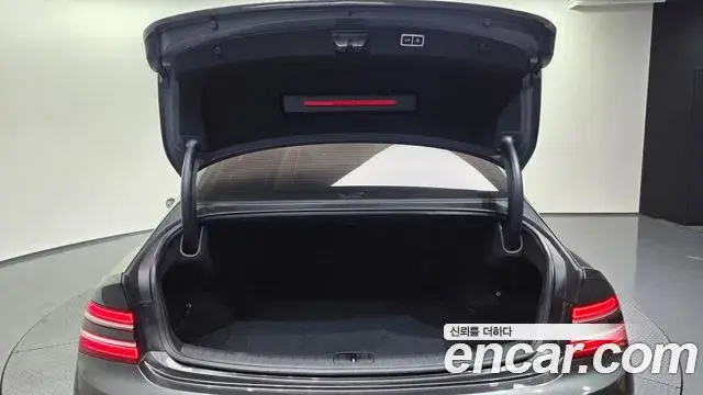 Genesis G80 2022 — Photo 5/20