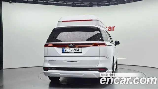 Kia Carnival 2022 — Photo 14/20