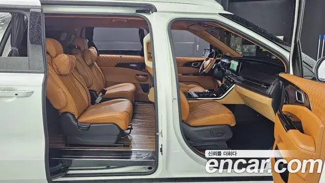 Kia Carnival 2022 — Photo 17/20