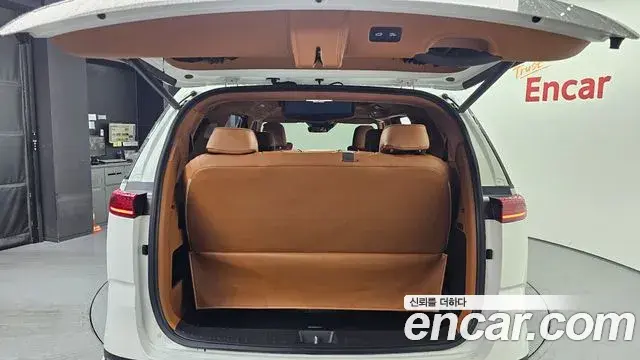 Kia Carnival 2022 — Photo 5/20