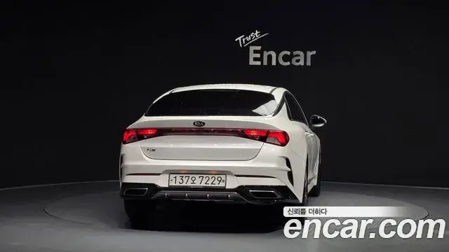 Kia K5 2020 — Şəkil 9/21