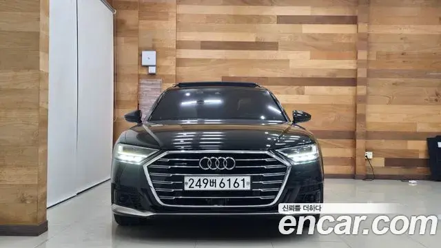 Audi A8 2020 — Фото 2/20
