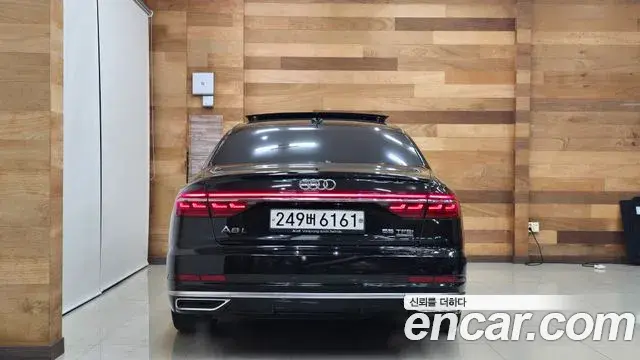 Audi A8 2020 — Фото 3/20