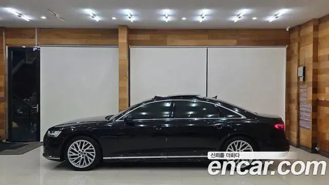 Audi A8 2020 — Фото 4/20