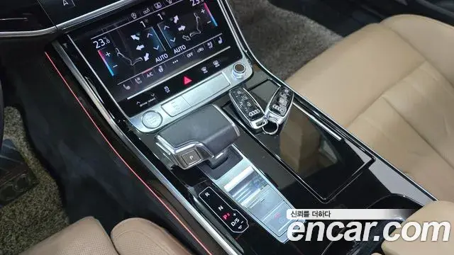 Audi A8 2020 — Фото 10/20