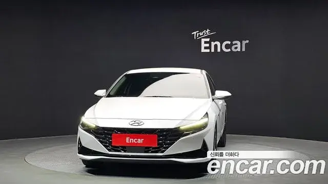 Hyundai The New Avante Hybrid 2023 — Photo 17/20