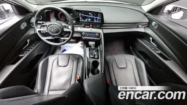 Hyundai The New Avante Hybrid 2023 — Photo 13/20