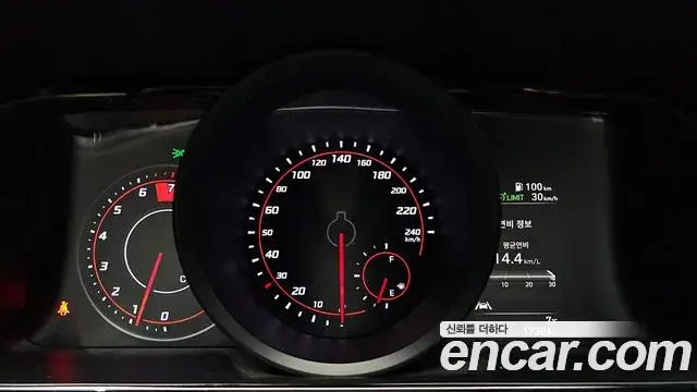Hyundai The New Avante Hybrid 2023 — Photo 6/20