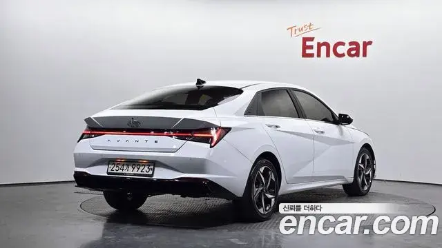 Hyundai The New Avante Hybrid 2020 — ფოტო 11/20