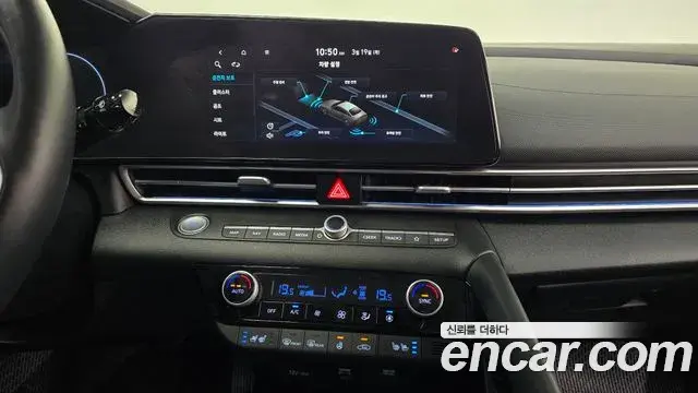 Hyundai The New Avante Hybrid 2020 — ფოტო 1/20