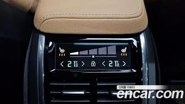 Volvo S60 2024 — Photo 18/20