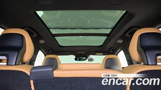 Volvo XC90 2021 — ფოტო 19/20