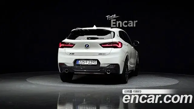 BMW X2 2023 — Фото 4/20