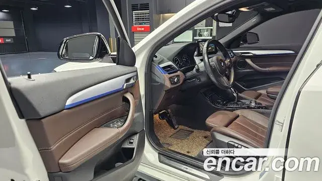 BMW X2 2023 — Фото 11/20