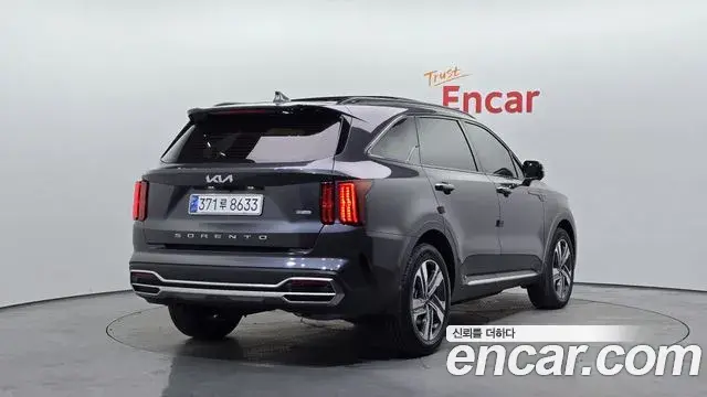 Kia Sorento 2022 — Фото 2/20