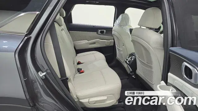 Kia Sorento 2022 — Фото 12/20