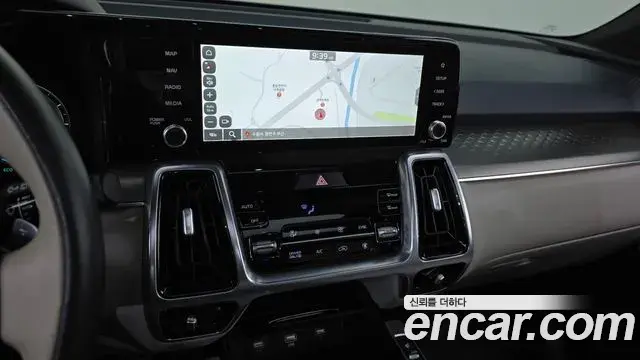 Kia Sorento 2022 — Фото 14/20