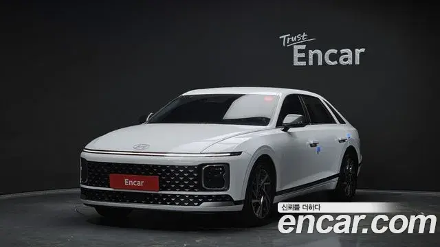 Hyundai Grandeur Hybrid 2022 — Photo 18/20
