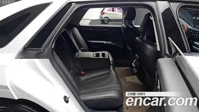 Hyundai Grandeur Hybrid 2022 — Photo 10/20