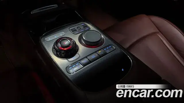 Genesis G90 2022 — Photo 2/20
