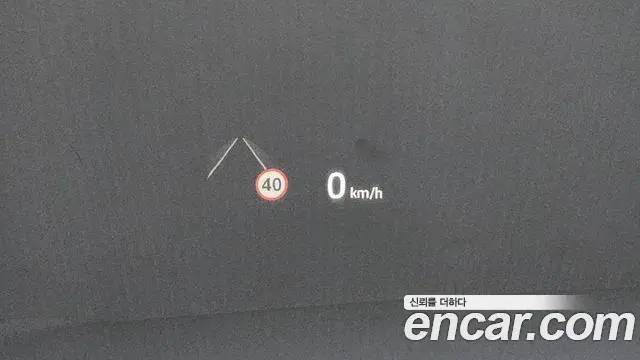 Land Rover Range Rover Velar 2025 — Şəkil 19/20